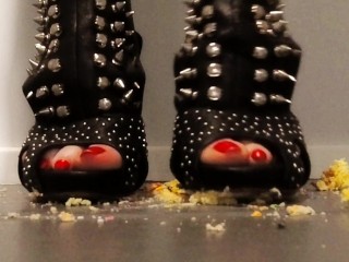 Cup cake food crush with spikey high heels