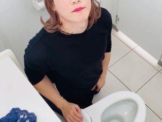 おとこの娘の格好で公衆トイレ入ったらアナルファックされちゃった。