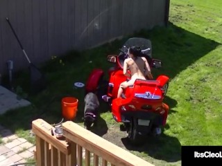 Shameless Sexy Neighbor Its Cleo Bangs Her Butthole Outside!