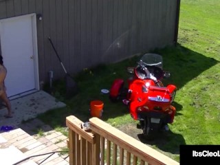 Shameless Sexy Neighbor Its Cleo Bangs Her Butthole Outside!