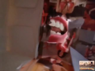 Giganta latina te encierra en una caja (Trailer)