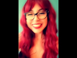 Red Head fingers her Juicy Pussy on Snapchat