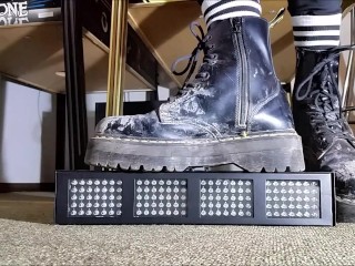 LED-Bar Crushing with dirty Doc Martens Boots (Trailer)