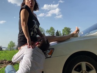 Oral sex with sexy stepmom on the way to the art gallery and huge cumshot