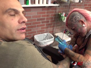 Big titty Evilyn Ink tattoos Sascha then gets fucked