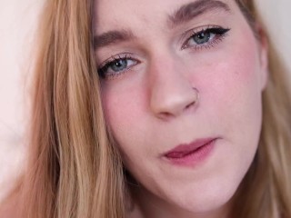 Hot Teen Masturbates For You And Gives Dirty JOI
