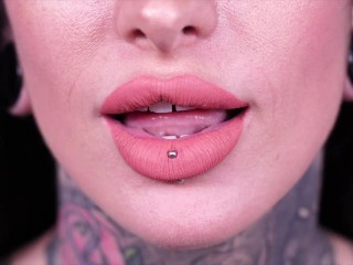 Hip-Hop Betty Chronix gonzo lesbian with Stephanie Saint - Lena Devine