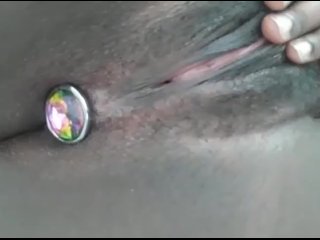 Masturbando mi delicioso coño