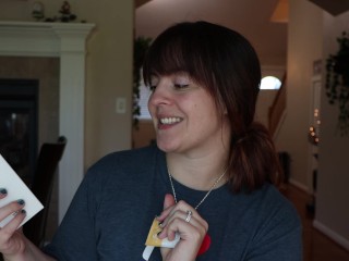 Toy Review - Royal Kit with Lotion, Body Wash, Condoms, Lube, and PH Balanced Wipes!