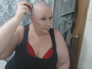 Sweet sub Cherry Savage shaving her head with a razor