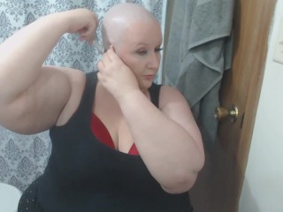 Sweet sub Cherry Savage shaving her head with a razor