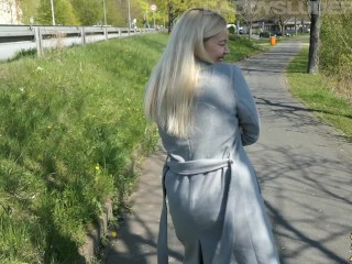 Splitternackt im Stadtpark l Public Orgasmus l Blowjob l Cumshot l DADDYS LUDER