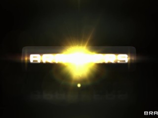 In the Heat of the Milf Moment / Brazzers