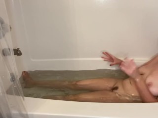 Audrey Farting In Bathtub! (Full 10 Minute Video At The Fart World!)