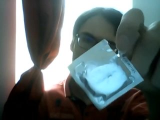 jb présente la capote