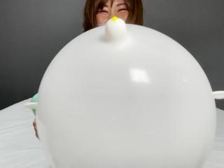【えっちな鳥？】TENGAみたいなプニプニ風船見つけた【ひみこ絶頂】Japanese girls masturbate with puffy balloons that look like TENGA