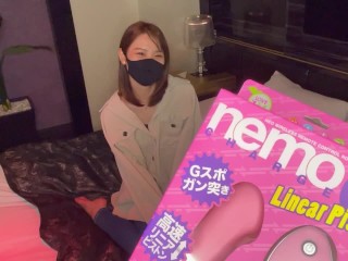 着衣のままのパイパンまんこに大量中出しSEX！女子大生のメイドさんがエロエロご奉仕♡身体中をぺろぺろHに舐めまくり！♡RYO&YUU♡素人カップル/歳の差/10代/スタイル抜群/美少女/着エロ/スマホ