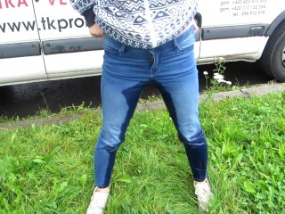 I could not wait more,i peed my jeans on public street (REAL PUBLIC WETTING)