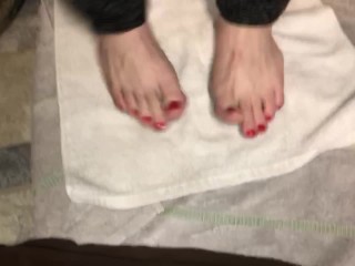 FEMME XDRESSERTOES-Pose Soles After Shower! RED NAIL-POLISH, Long Toes! Size 8 Feet! Wrinkle Arches