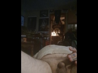 Lildicklancepeeing on himself 