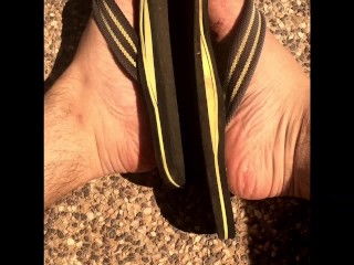 Thongs / Flip-flops & barefoot skateboarding want to come join me? - Manlyfoot