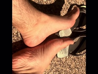 Thongs / Flip-flops & barefoot skateboarding want to come join me? - Manlyfoot