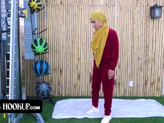 Hijab Hookup - Cute Arab Babe Leaves Her Trainer To Stretch Her And Work On Her Orgasms