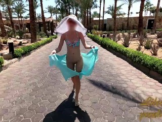 No panties walk in an Arab hotel