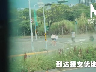 【国产】麻豆传媒作品/MTVQ6-EP1麻豆恋爱巴士-节目篇上集_000/免费观看