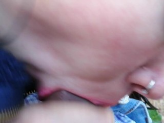 Kika Gizz dando una fenomenal mamada al aire libre a Dany Hardmon