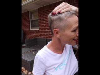 Kiki Deez Gives Herself a Buzz Cut