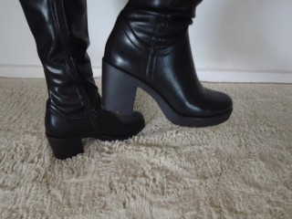 Mistress with leather Boots and leggings | cum all over my heels
