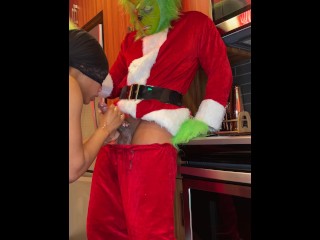 Mrs. Claus Fucks the Grinch While Santa Was Away - Gifted Her A Squirting Orgasm for Christmas🎄
