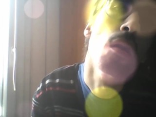 jb présente sa nouvelle manette de sa console