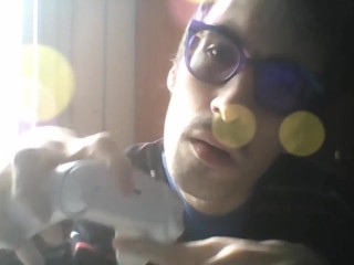 jb présente sa nouvelle manette de sa console