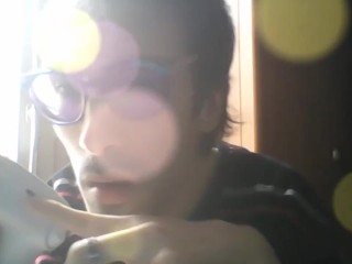 jb présente sa nouvelle manette de sa console