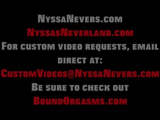 Seduced, stomped, crushed by Giantess Nyssa Nevers