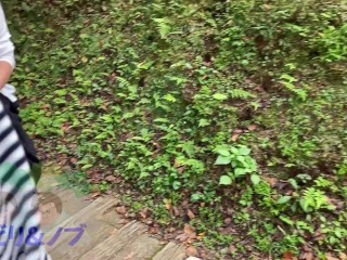 観光地でおっぱいを露出する美人日本人女性 Vol.3