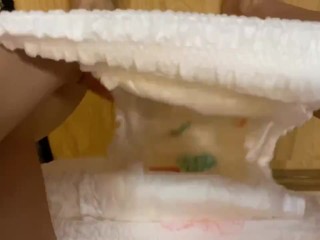 What happens if you pee in a diaper decorated with felt-tip pens?