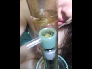 Sexy 420 Smoke Smoking Fetish Crazy Slut Loves Her Bong Hairy All Natural Happy Hippie Primal Pink