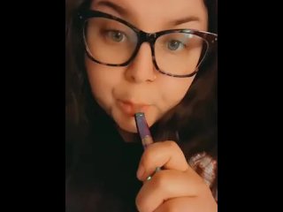 Dabbing and blowing kisses bbw smoking vape