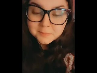 Dabbing and blowing kisses bbw smoking vape