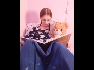 Cute teen reads a book and plays with her pussy before bed (teaser)