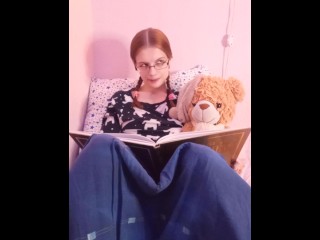 Cute teen reads a book and plays with her pussy before bed (teaser)