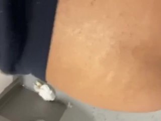 ebony teen throwin it back in park bathroom 