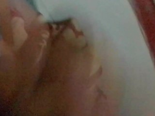 Una paja , necesito ayuda urgente para la soledad 