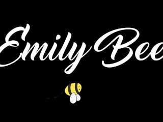 girl masturbate her pussy on web cam site