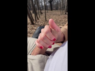 In the middle of central park I gave him handjob ! Do you think we were caught ? :D - Tonny and Mia