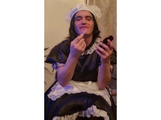 putting on eyeshadow