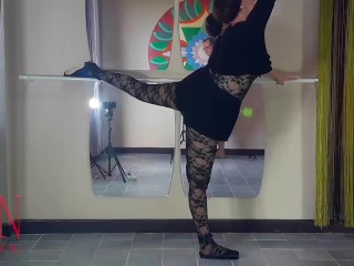 Spank ballerina's ass. Bad dancer (Regina Noir). The teacher scolds, fucks in the mouth Part 1